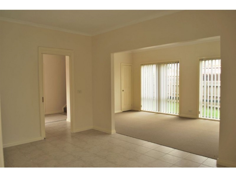 4/320 Haughton Road, Oakleigh South VIC 3167