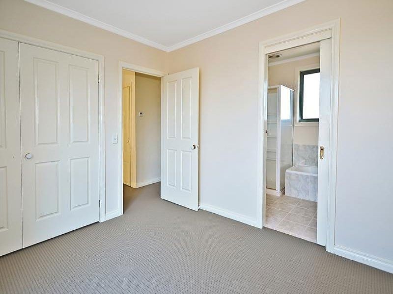 4/320 Haughton Road, Oakleigh South VIC 3167