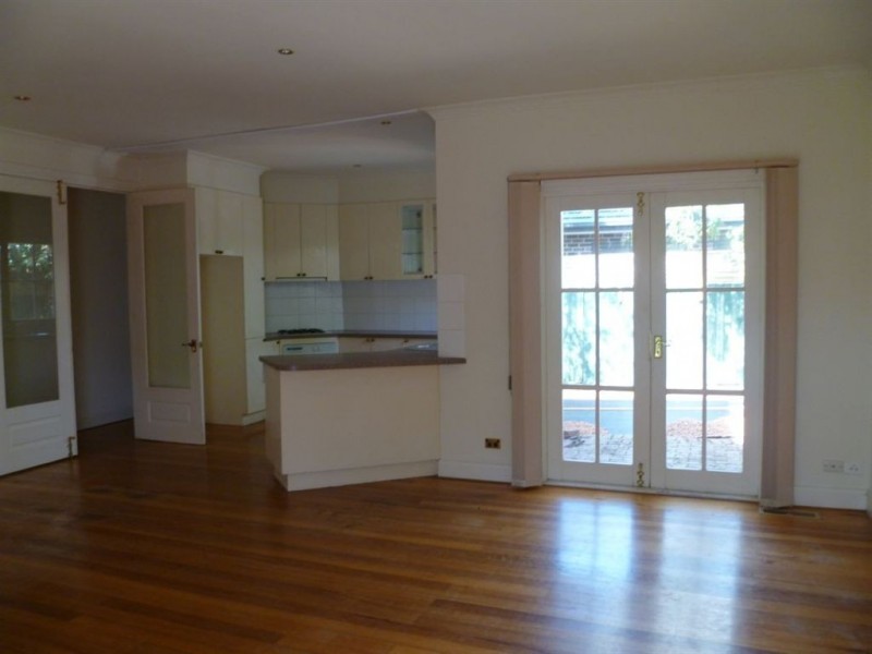 2/12 Funston Street, Berwick VIC 3806