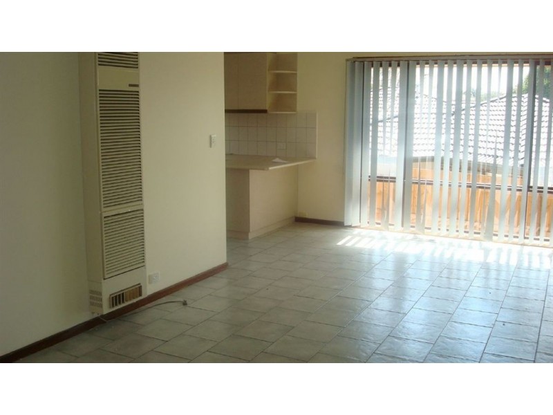 2/15 Railway Parade, Seaford VIC 3198