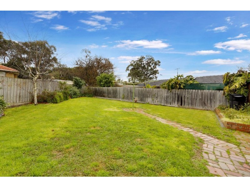 4 Cotoneaster Court, Wheelers Hill VIC 3150