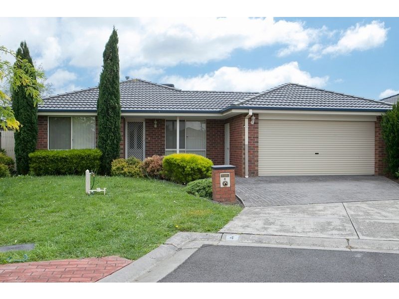 4 Sarah Louise Place, Berwick VIC 3806