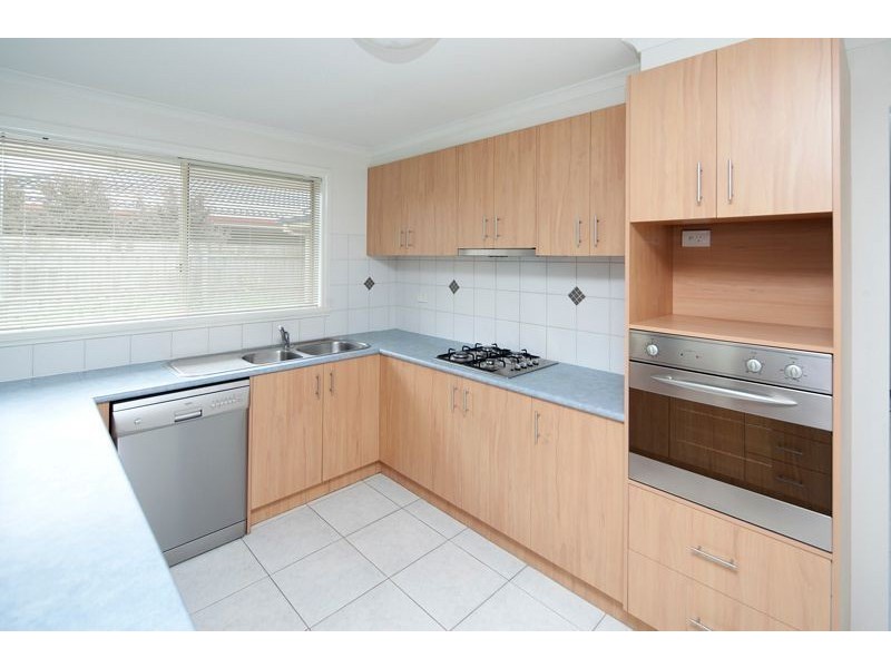 4 Sarah Louise Place, Berwick VIC 3806