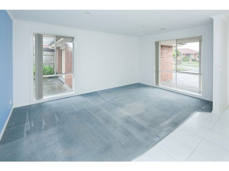 4 Sarah Louise Place, Berwick VIC 3806