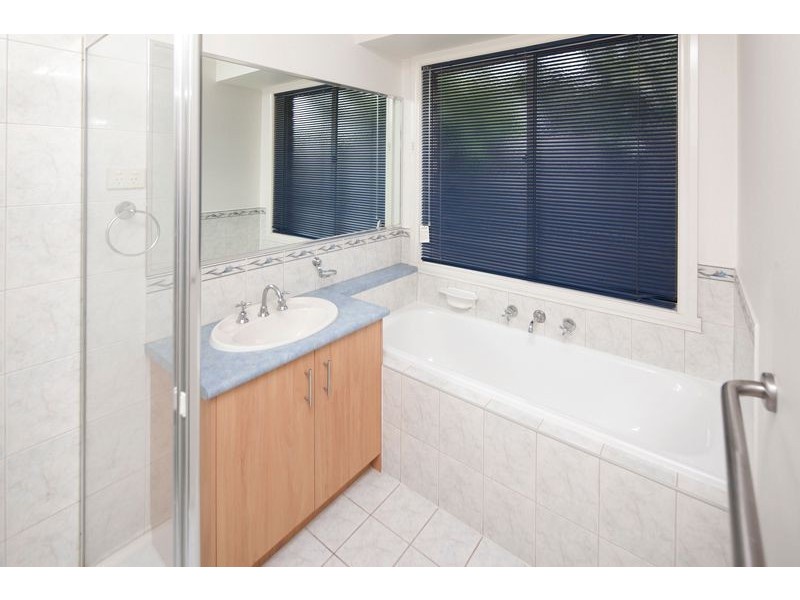 4 Sarah Louise Place, Berwick VIC 3806