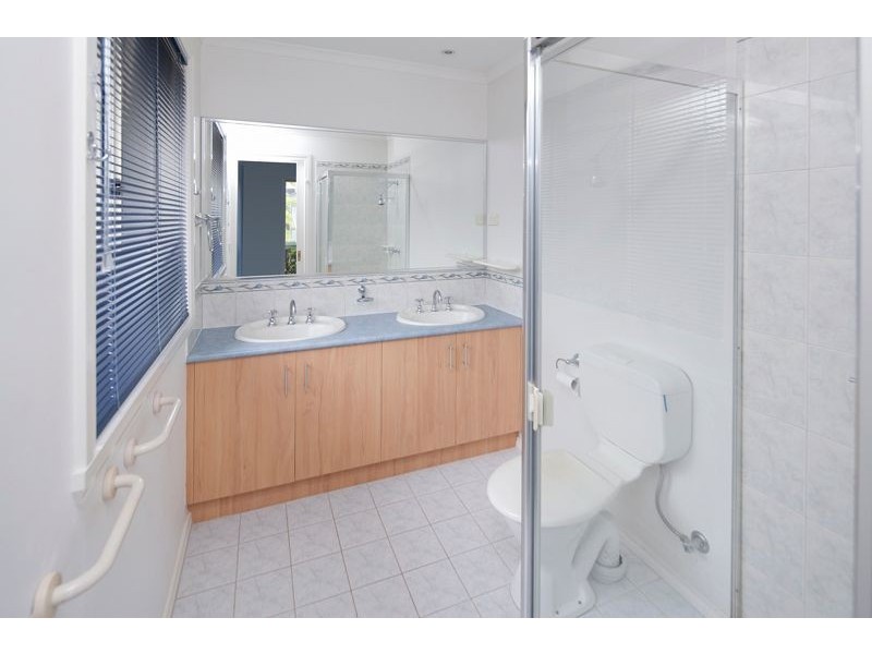 4 Sarah Louise Place, Berwick VIC 3806