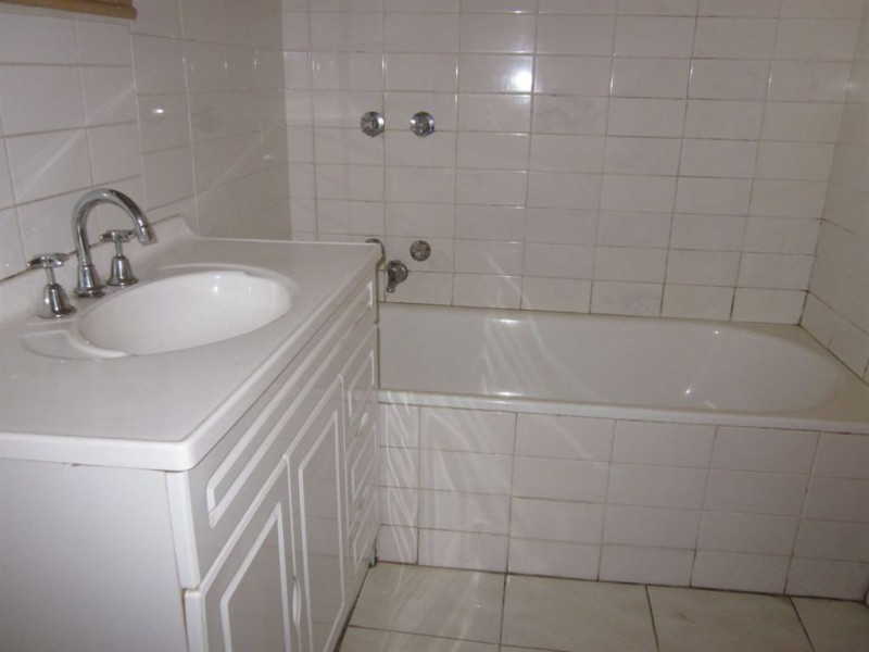 2/4 Evelyn Street, Clayton VIC 3168