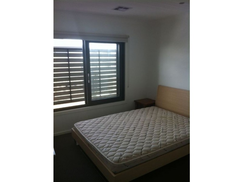 2/30B Oakes Avenue, Clayton South VIC 3169