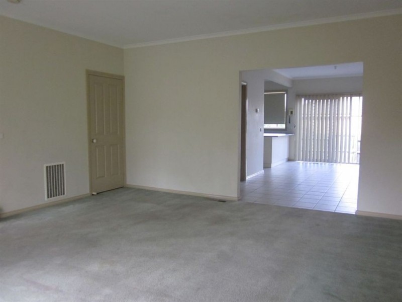 2/241 Clayton Rd, Clayton VIC 3168