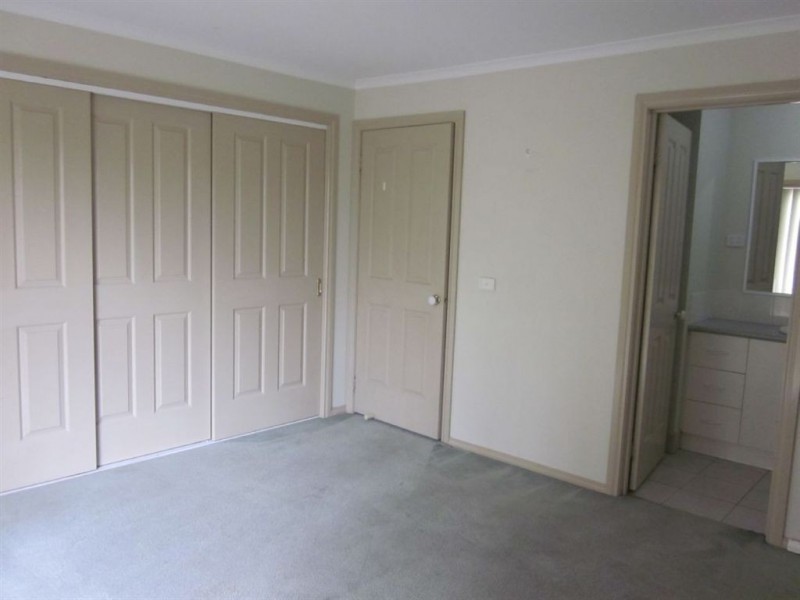 2/241 Clayton Rd, Clayton VIC 3168