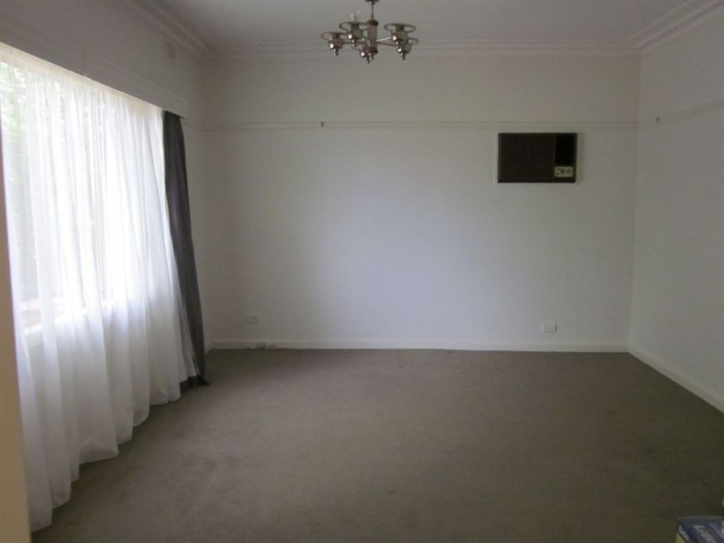 58 Madeleine Road, Clayton VIC 3168