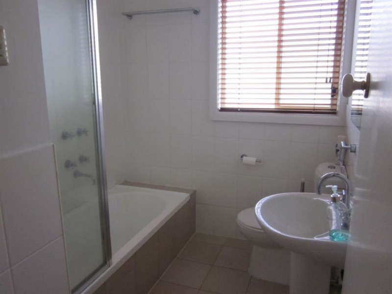 58 Madeleine Road, Clayton VIC 3168