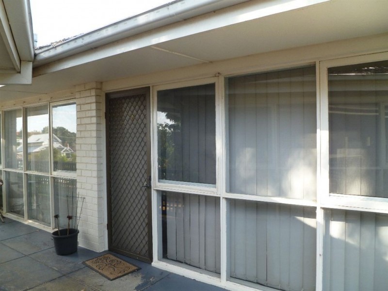 2/1761 Dandenong Road, Oakleigh East VIC 3166
