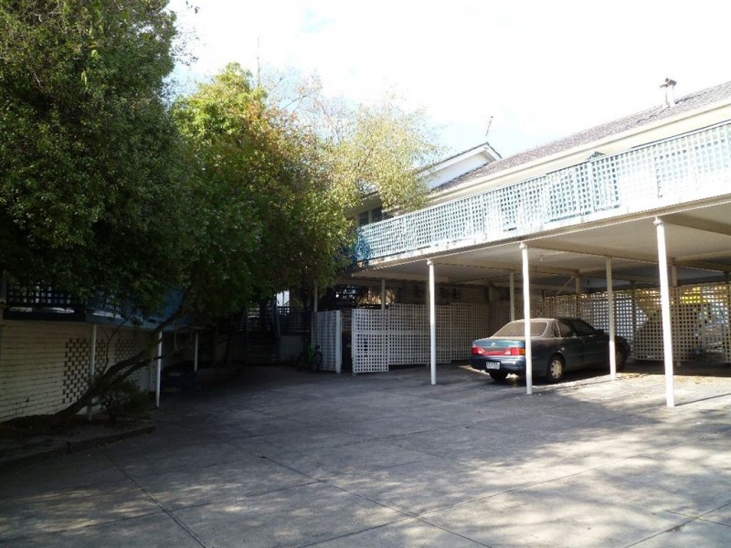 2/1761 Dandenong Road, Oakleigh East VIC 3166