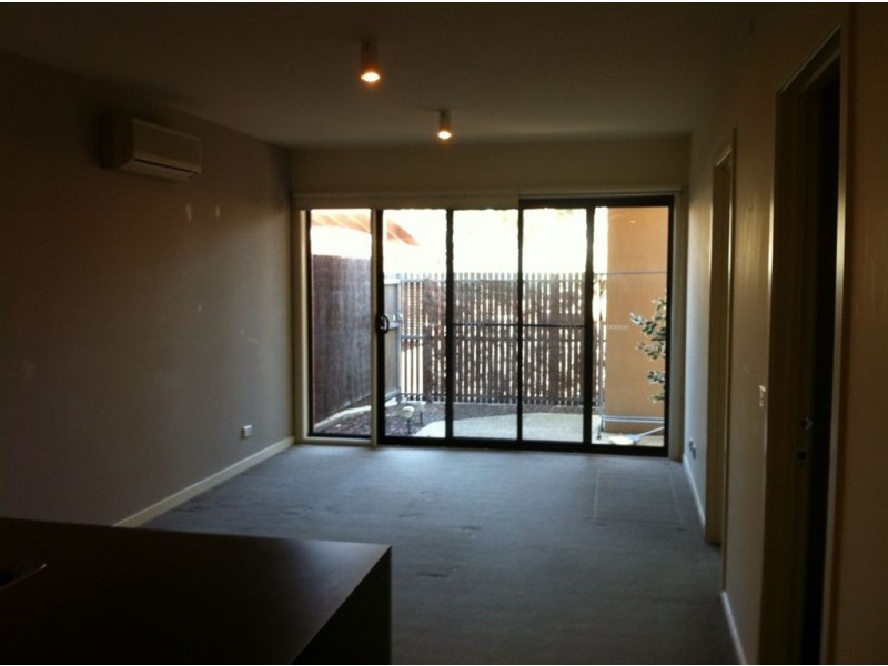 3/2 Greenfield Drive, Clayton VIC 3168