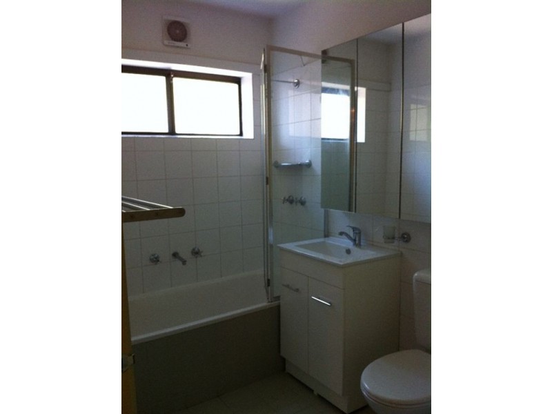 3/2 Greenfield Drive, Clayton VIC 3168