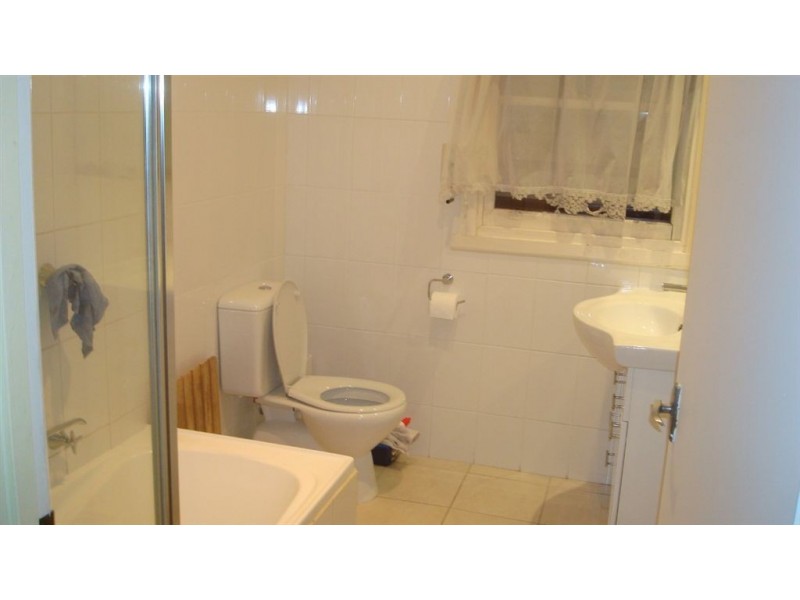 1/1081 North Road, Hughesdale VIC 3166