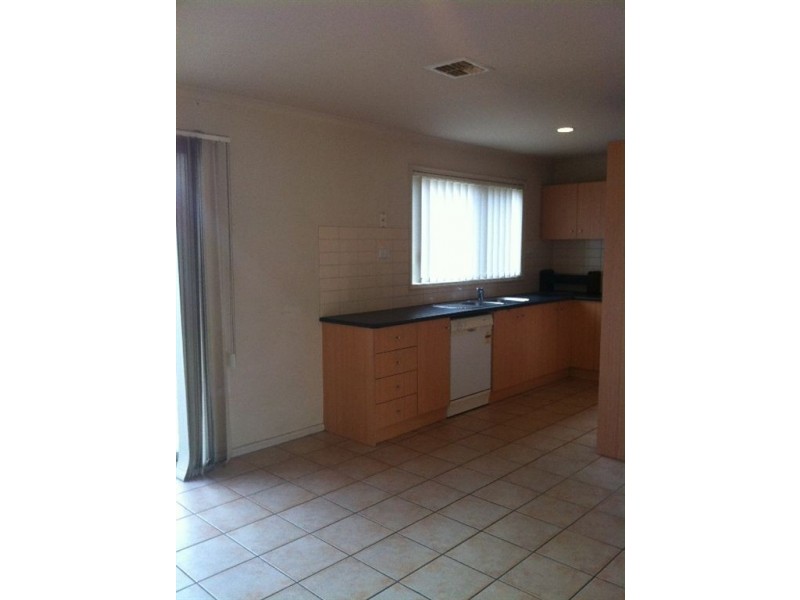 28/36-40 Hennessy Way, Dandenong North VIC 3175
