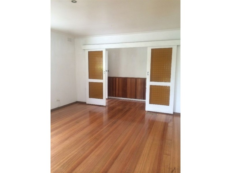 4 Luton Place, Clayton South VIC 3169