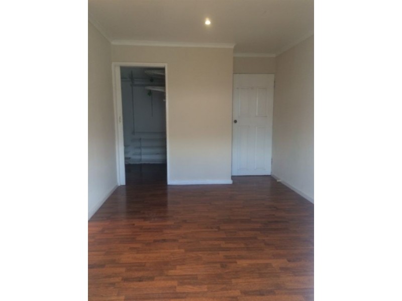 4 Luton Place, Clayton South VIC 3169