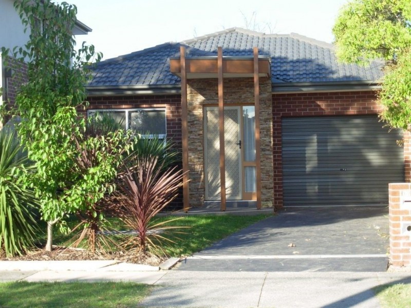 3/2 Greta Street, Oakleigh East VIC 3166