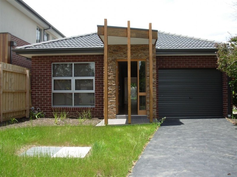 3/2 Greta Street, Oakleigh East VIC 3166