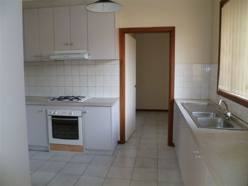 1/51 Koonawarra Street, Clayton VIC 3168