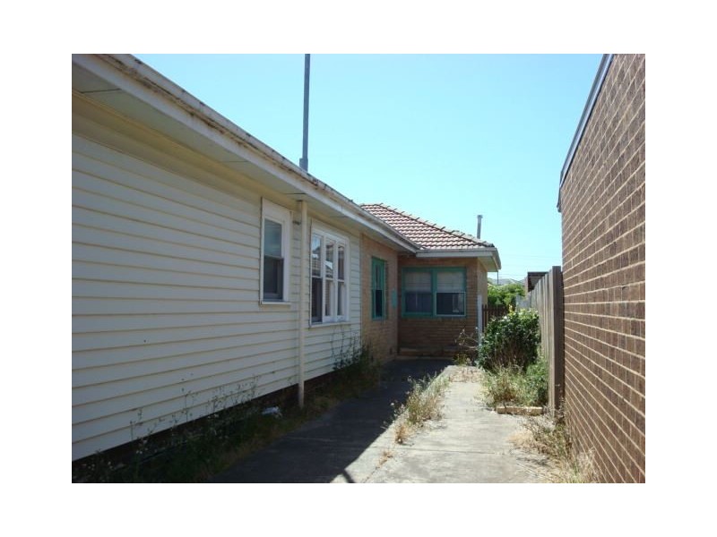 2/50 Panorama Street, Clayton VIC 3168