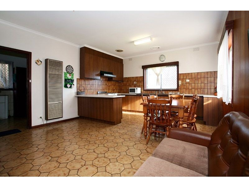 1 Barton Road, Clayton South VIC 3169