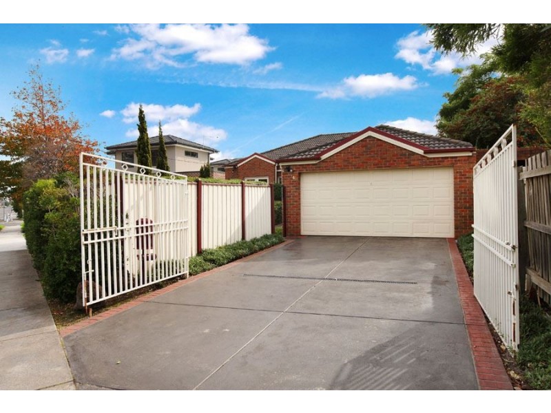 41 Carinish Road, Clayton VIC 3168