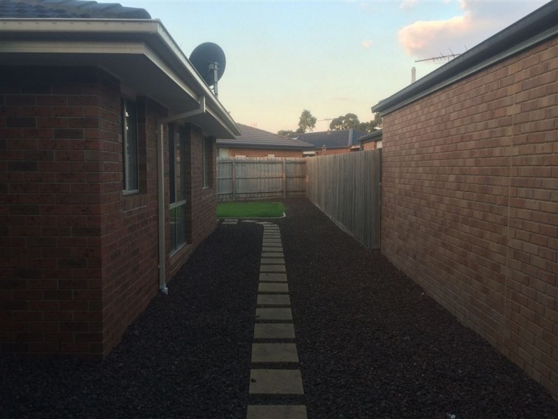 6 Chin Court, Berwick VIC 3806