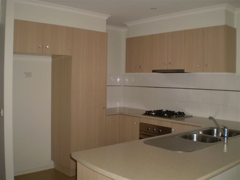 6 Chin Court, Berwick VIC 3806