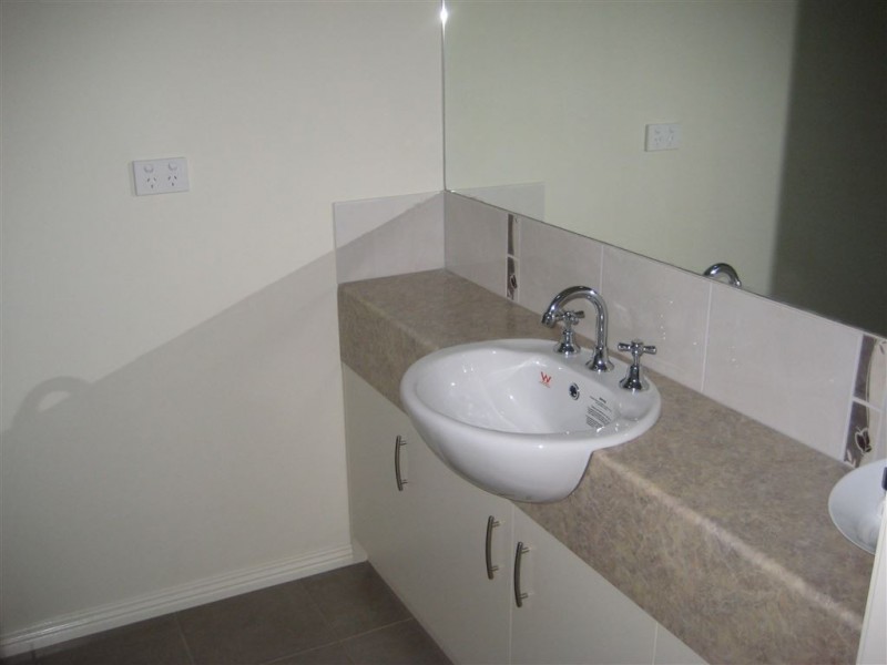 1/52 Beddoe Avenue, Clayton VIC 3168
