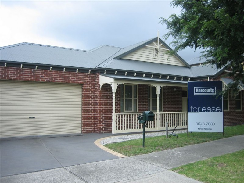 4 Eastern Park Square, Narre Warren South VIC 3805