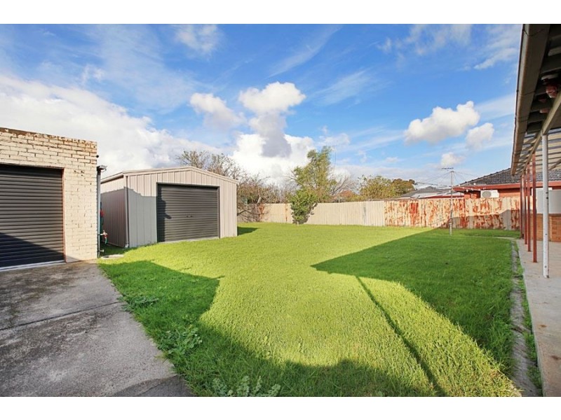 26 Tennyson Avenue, Clayton South VIC 3169