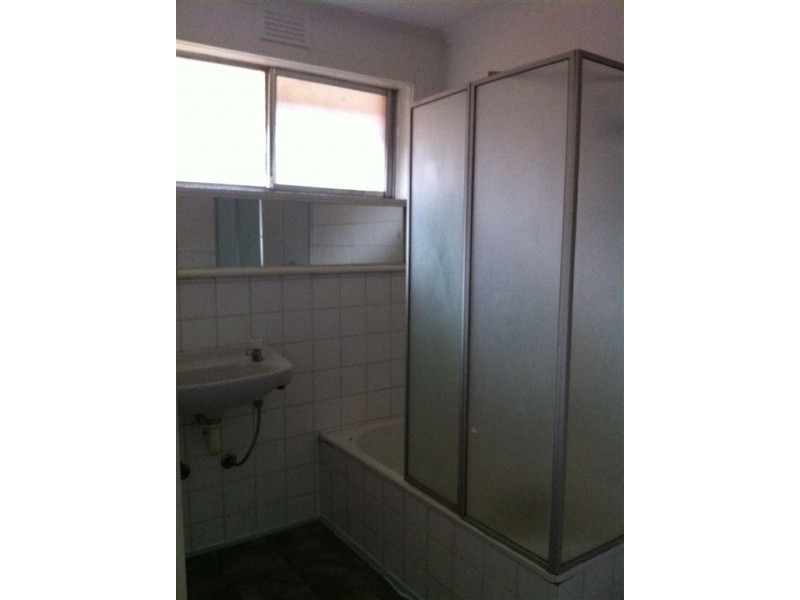 2/33 Main Road, Clayton South VIC 3169