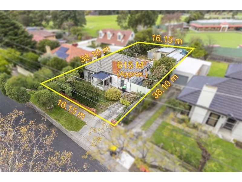8 Bond Street, Clayton South VIC 3169