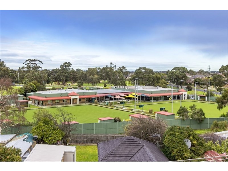 8 Bond Street, Clayton South VIC 3169