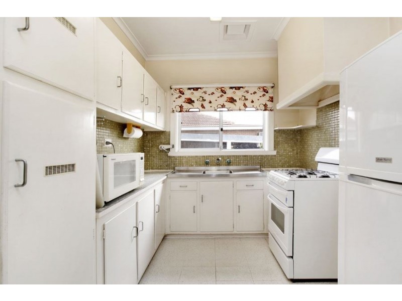 10 Beswick Street, Clayton South VIC 3169