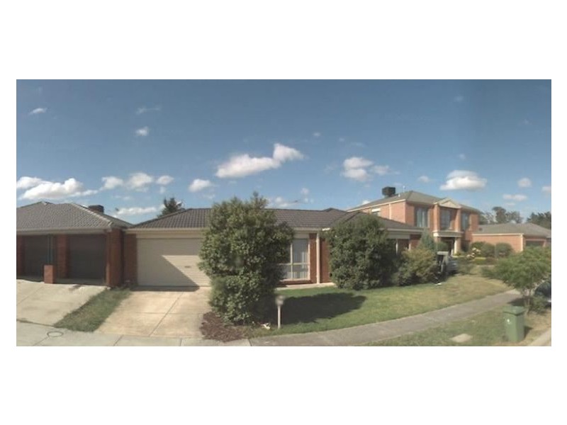 15 Bounty Way, Berwick VIC 3806