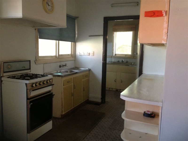 33 Kionga Street, Clayton VIC 3168