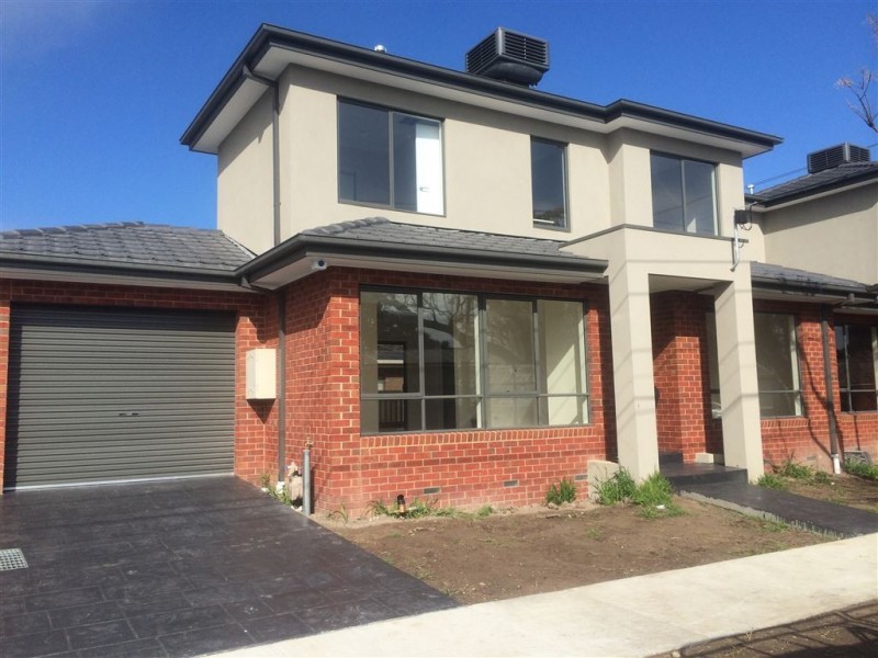 22B Flora Road, Clayton VIC 3168