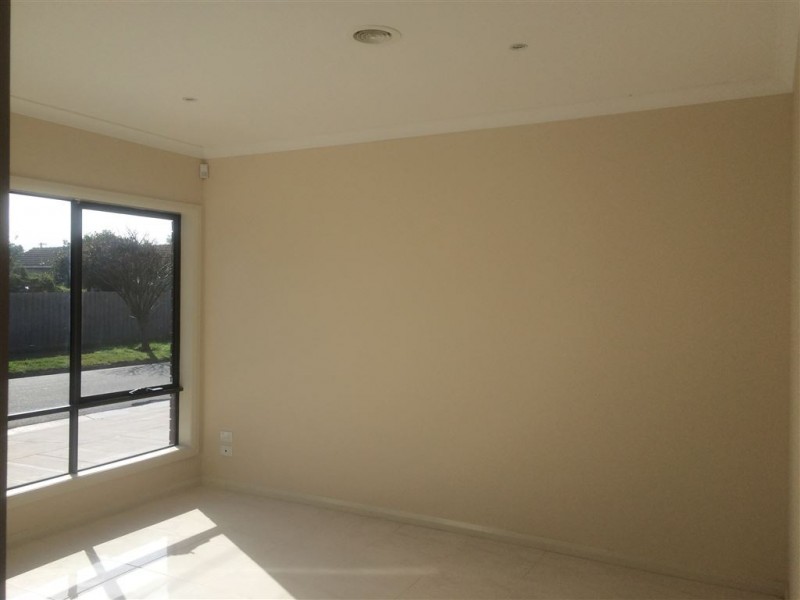 22B Flora Road, Clayton VIC 3168