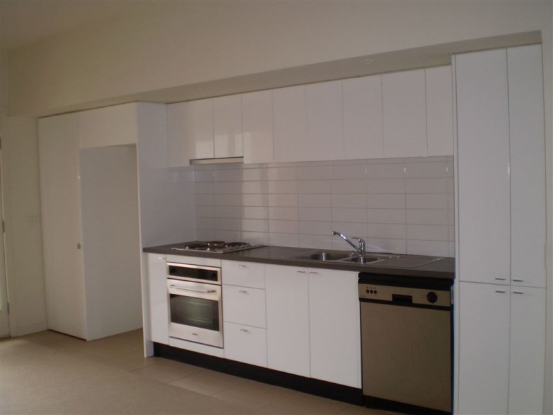 8 Shady Mews, Clayton VIC 3168