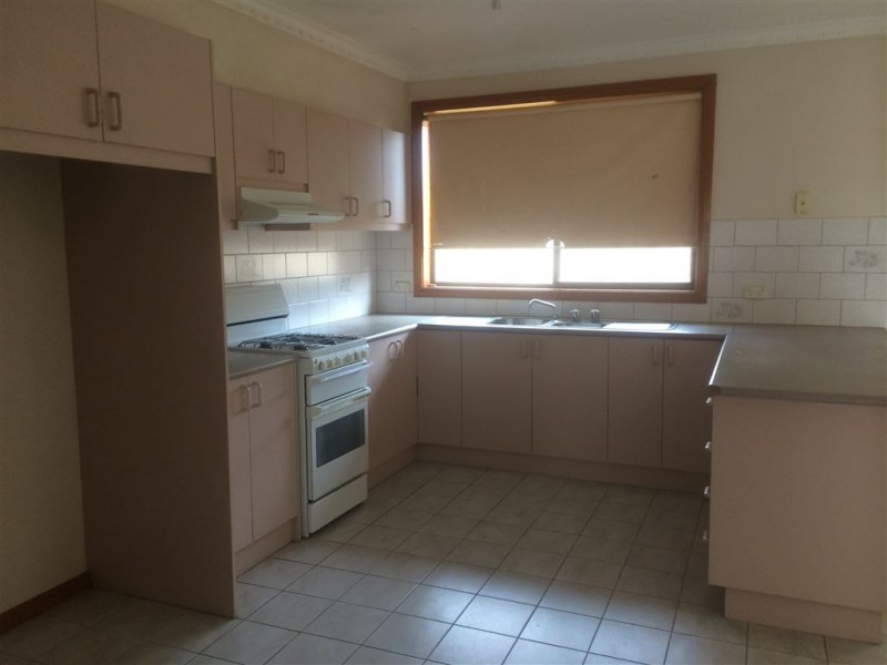 2/39 Patrick Street, Oakleigh East VIC 3166