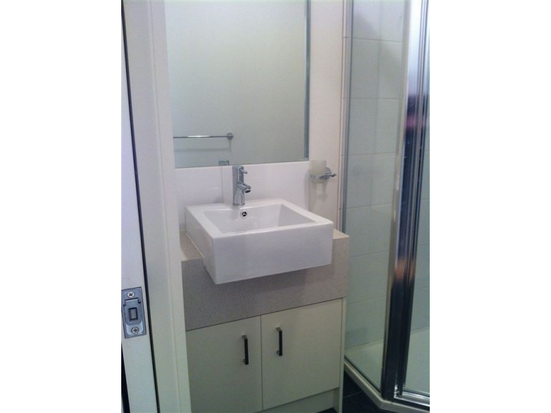 8/1424 Centre Road, Clayton VIC 3168