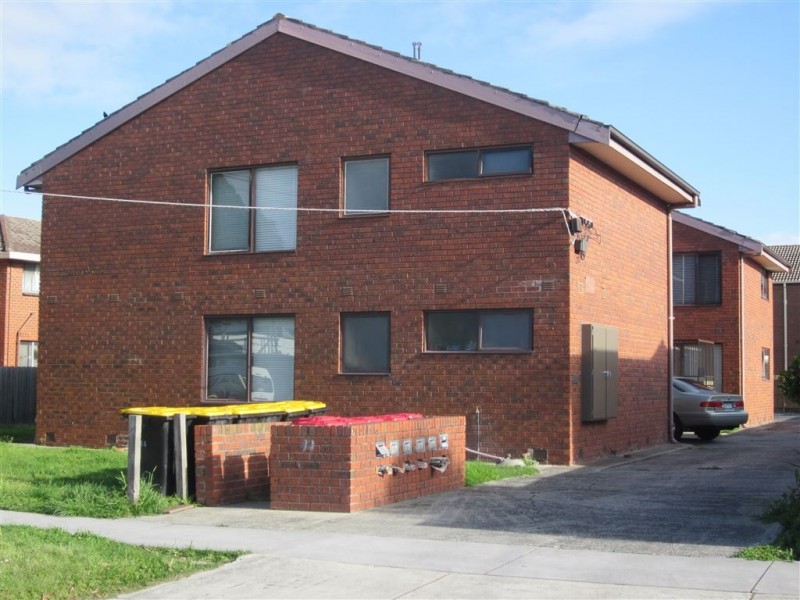 1/44 Oakes Avenue, Clayton South VIC 3169