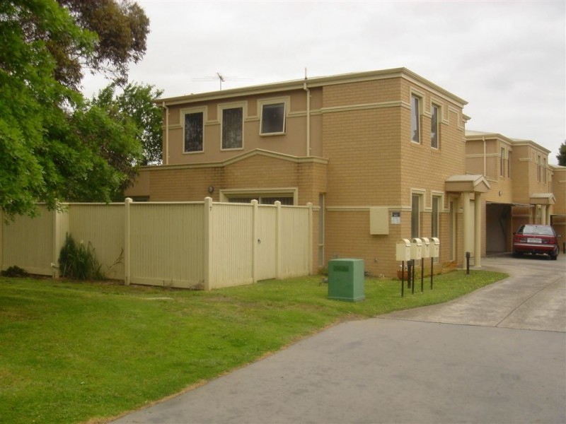 1/7 Harpur Court, Oakleigh East VIC 3166