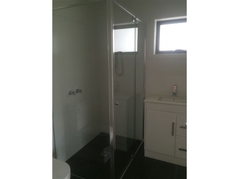 2/10 Dover Street, Oakleigh East VIC 3166