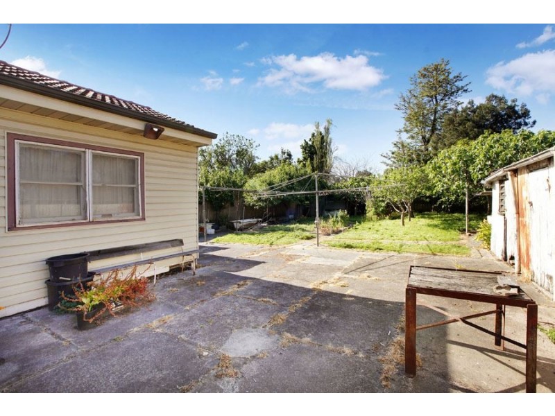1 Thompson Street, Clayton VIC 3168